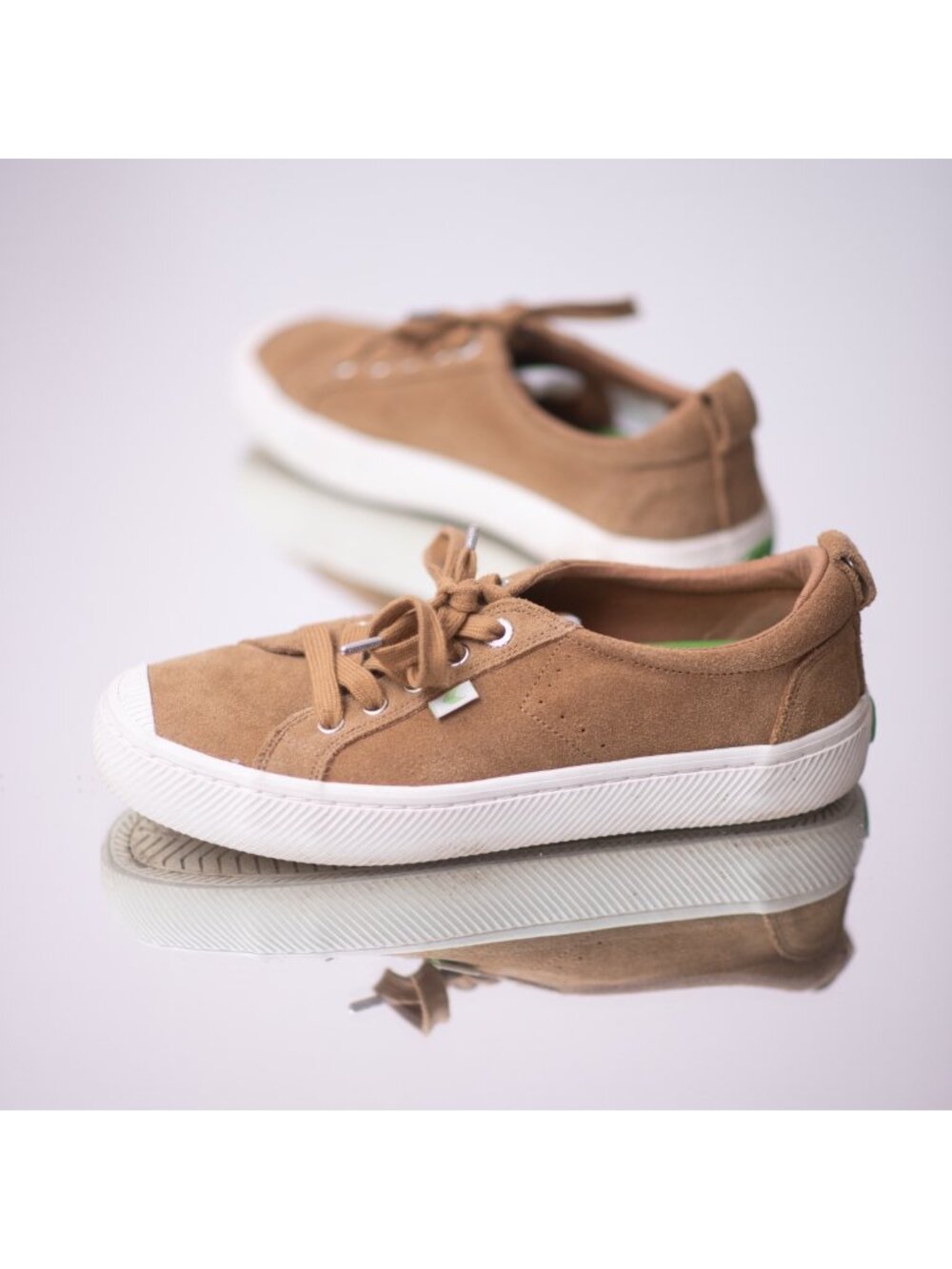 Cariuma Tan Suede Style Low Top Sneakers W 8.5 EU 39.5 Casual Indie French Girl